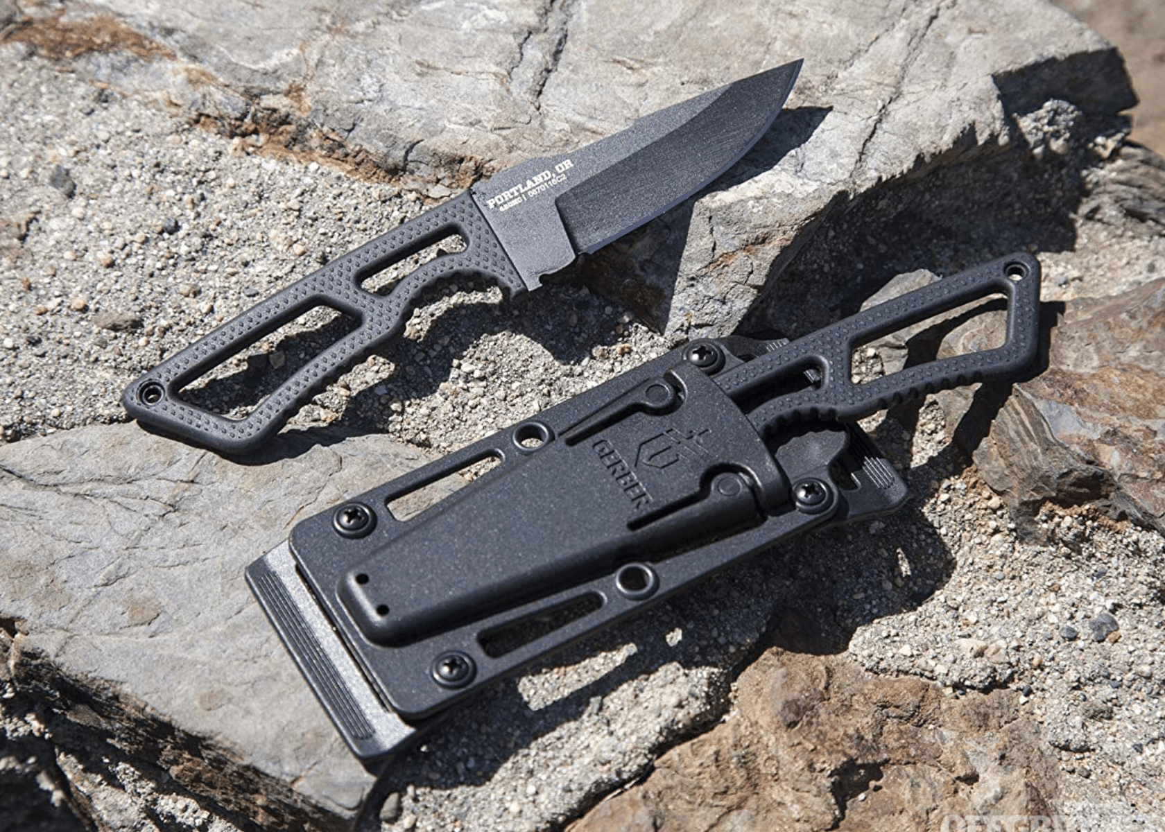 The Horizontal Carry Belt Knife For Everyone