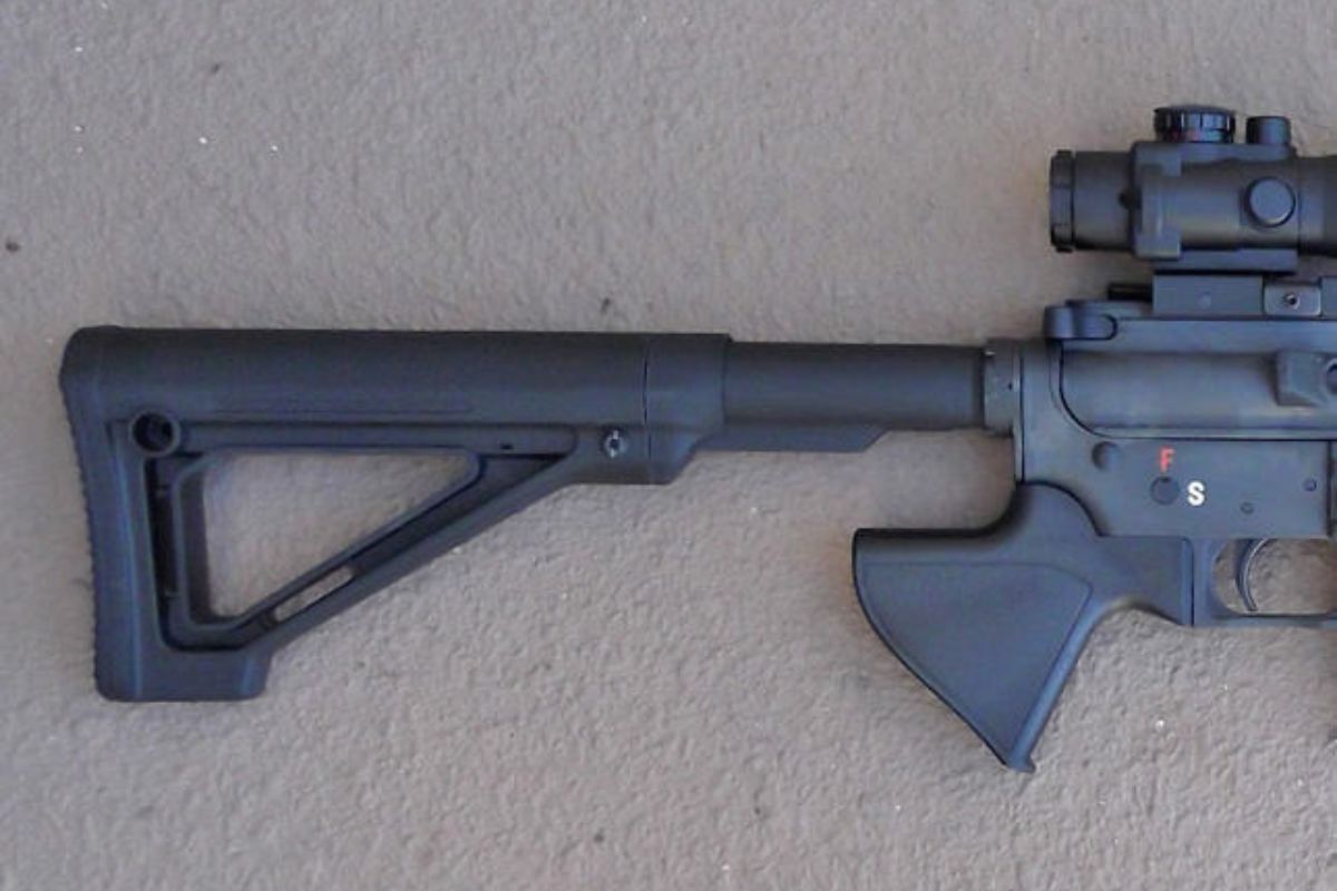 Black Magpul MOEfixed carbine stock extension